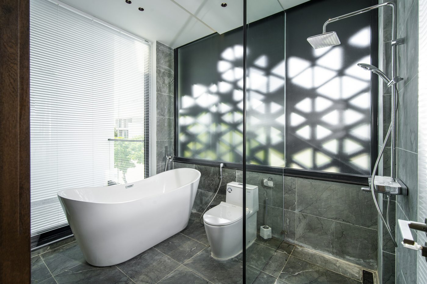 Premium bathroom at Rose Villa Da Nang